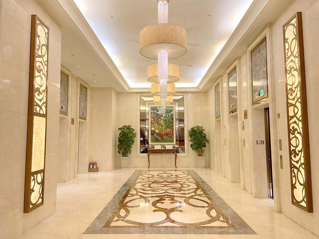 lobby of eda royal hotel