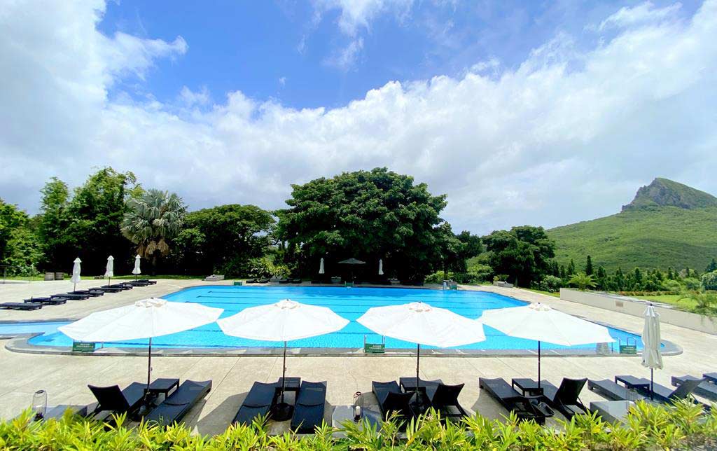 swimming pool of gloria-manor