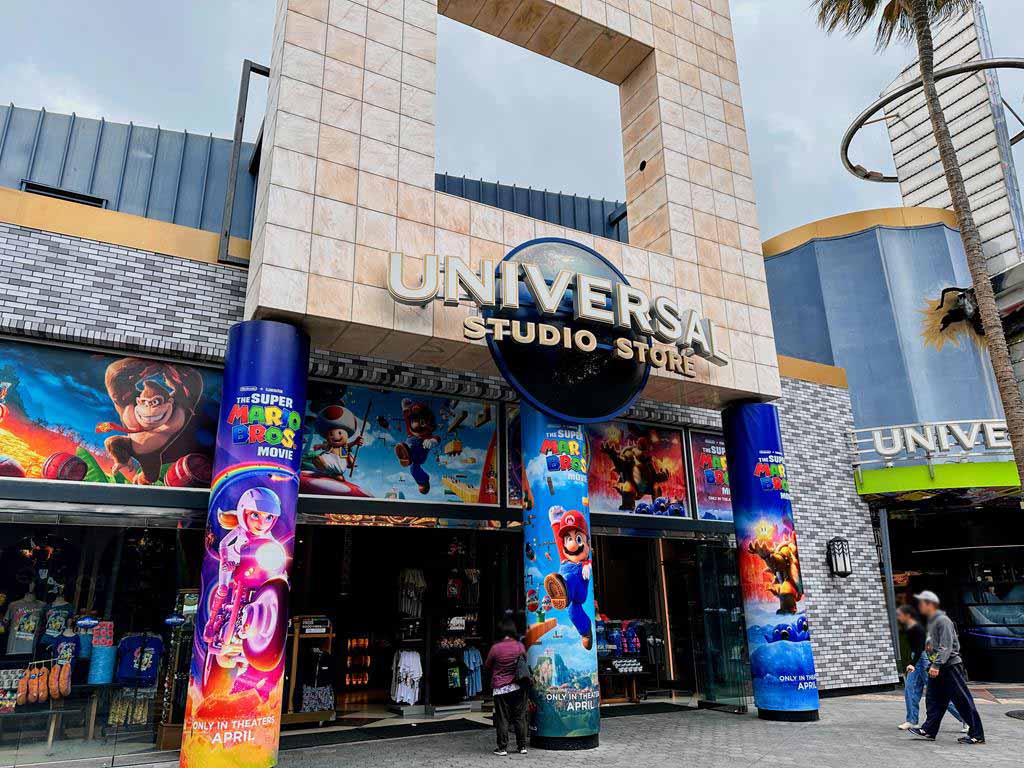 Universal-Studio-Store